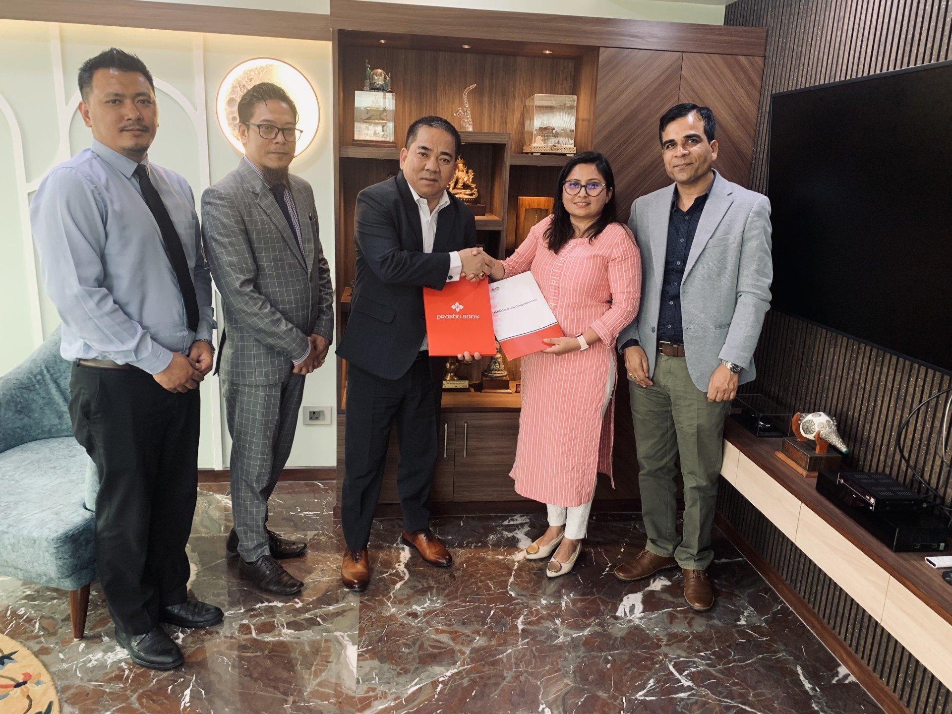 प्रभु बैंक लिमिटेड र यूएसएआईडी ट्रेड एण्ड कम्पिटिटिभनेसबिच सम्झौता